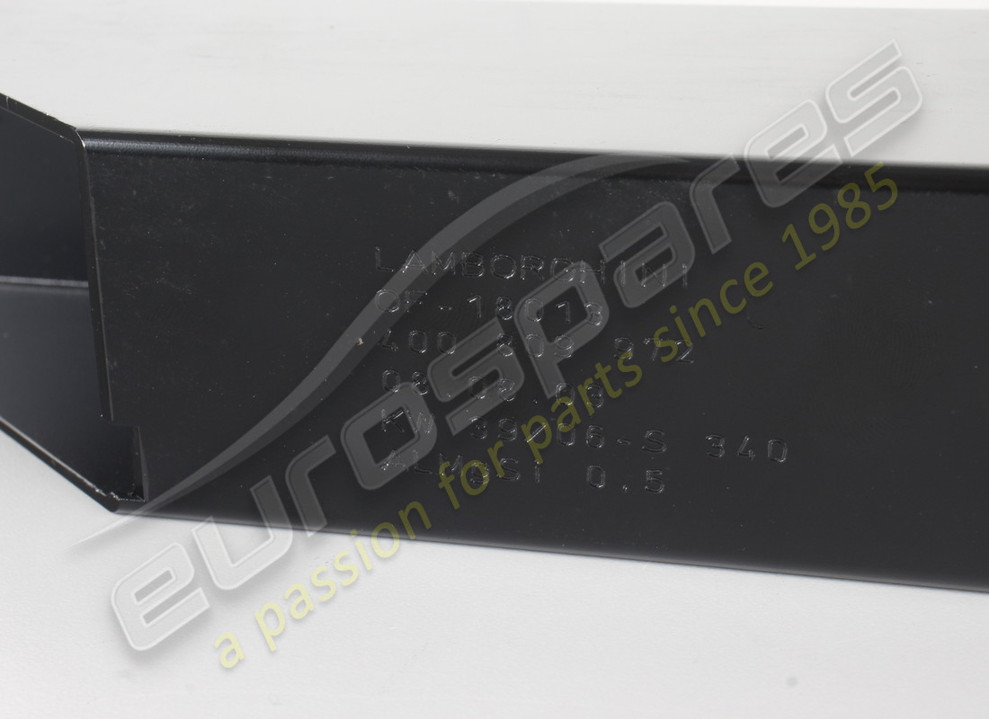 NEW LAMBORGHINI SUPPORT PILLAR B. PART NUMBER 400809972 (3) new lamborghini support pillar b. part number 400809972 (3)