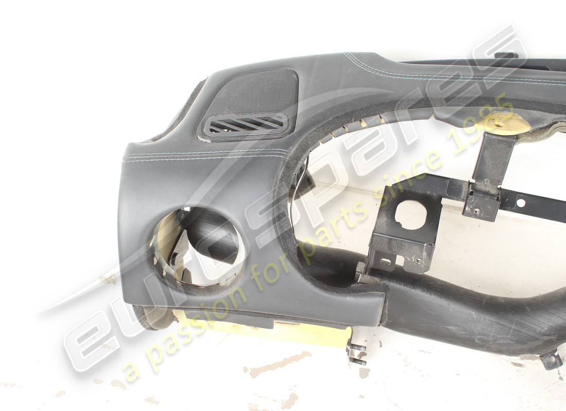 USED FERRARI DASHBOARD WITH INSTRUMENTS BLACK 8500. PART NUMBER 66088000 (4) used ferrari dashboard with instruments black 8500. part number 66088000 (4)