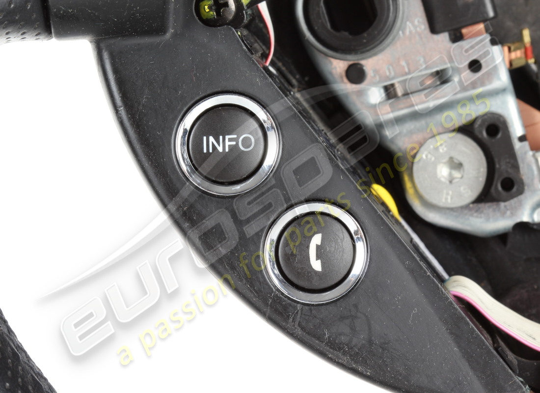 used maserati steering wheel black. part number 27328000 (7)