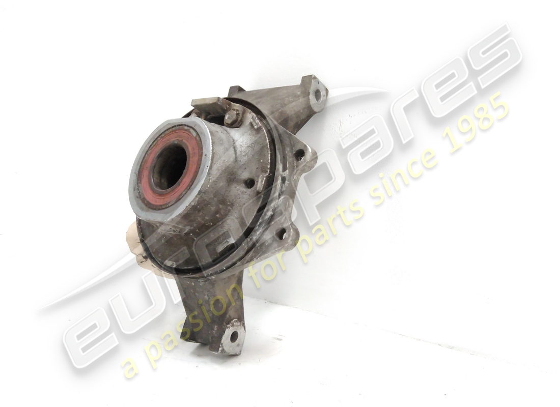 USED FERRARI REAR SUSPENSION UPRIGHT. PART NUMBER 135082 (2) used ferrari rear suspension upright. part number 135082 (2)