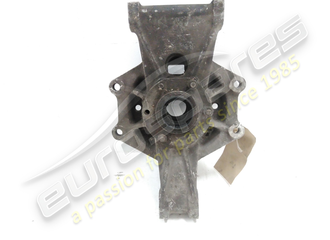 USED FERRARI REAR SUSPENSION UPRIGHT. PART NUMBER 135082 (3) used ferrari rear suspension upright. part number 135082 (3)