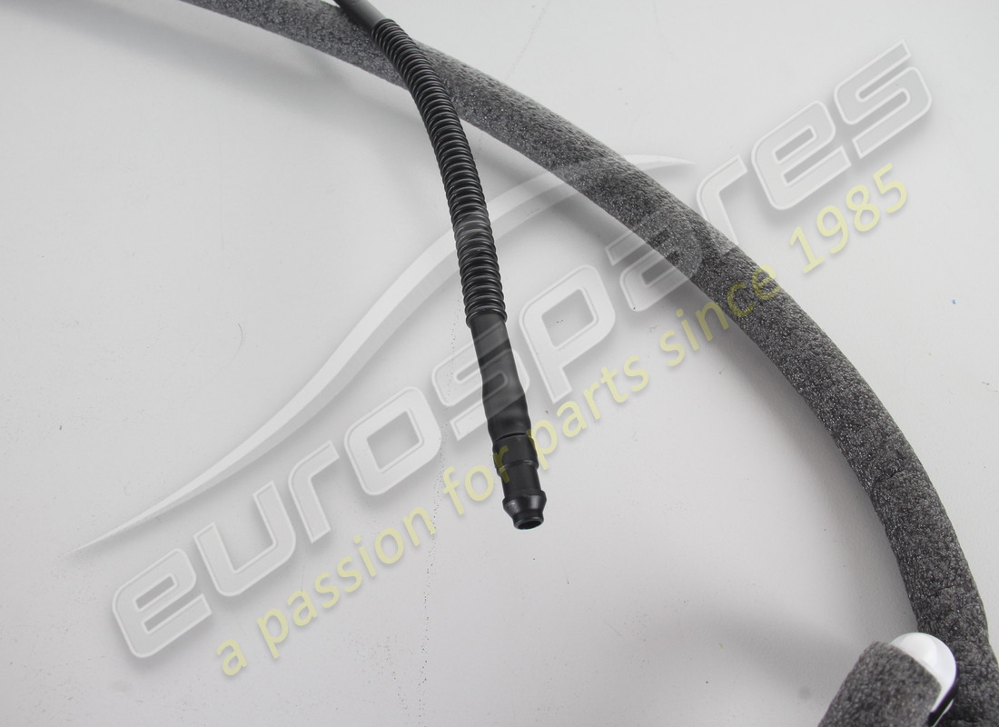 NEW PORSCHE HOSE LINE FOR WASHER WATER / WINDSCREEN FLUID LINE. PART NUMBER 99162866706 (4) new porsche hose line for washer water / windscreen fluid line. part number 99162866706 (4)