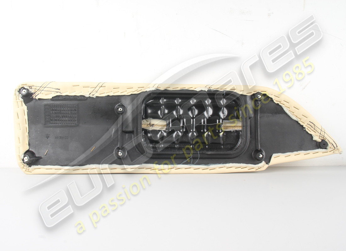 new (other) maserati rh cover side bag,avorio leather. part number 67288502 (2)