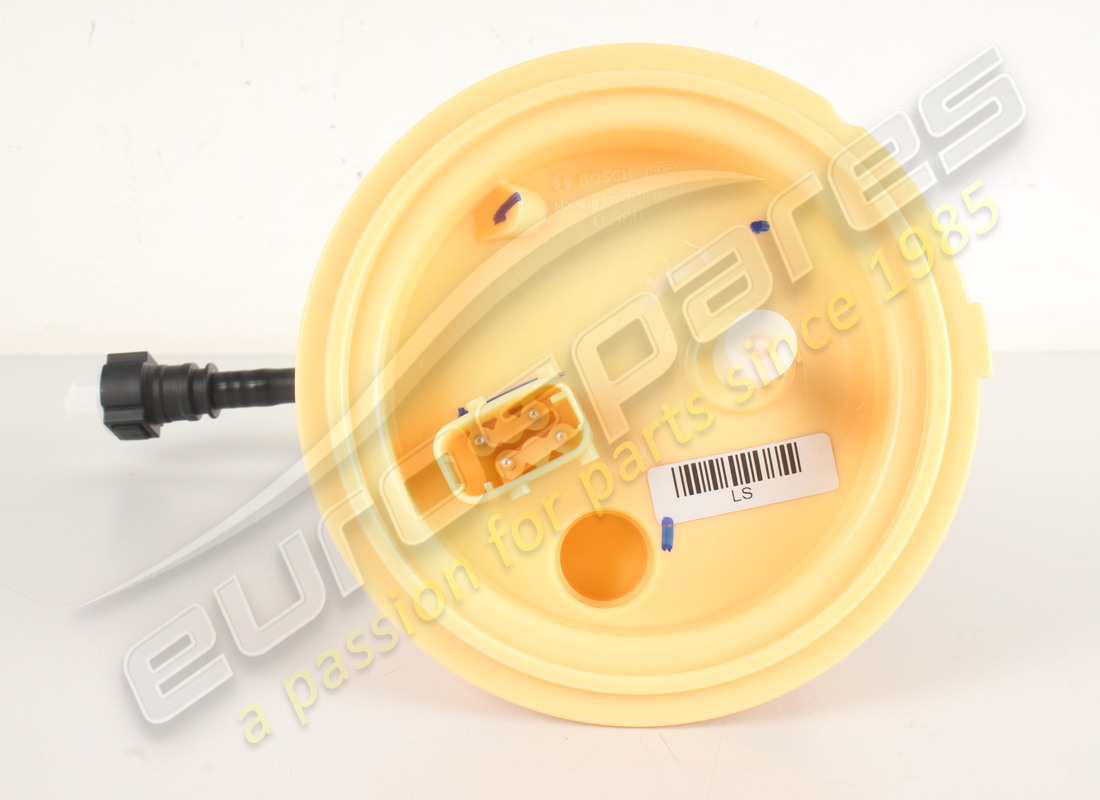 NEW FERRARI LH FUEL PUMP FILTER. PART NUMBER 282785 (5) new ferrari lh fuel pump filter. part number 282785 (5)