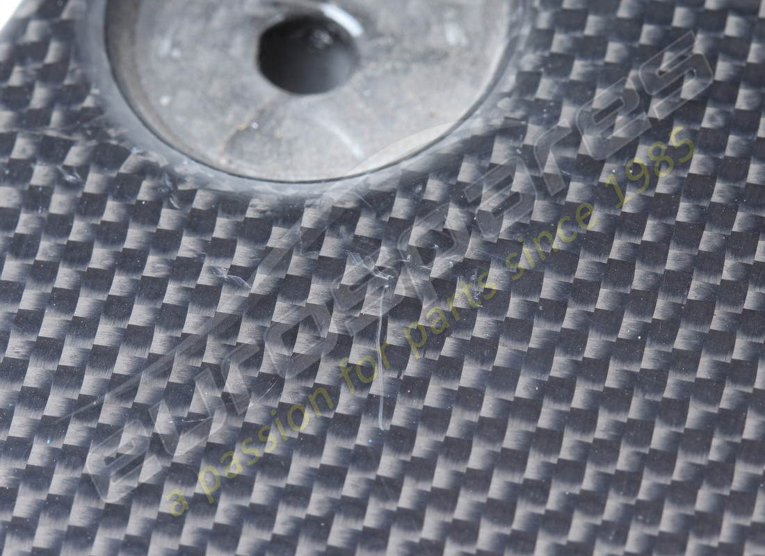 USED FERRARI RH FRONT PANEL -CARBON PAN. PART NUMBER 68600800 (11) used ferrari rh front panel -carbon pan. part number 68600800 (11)