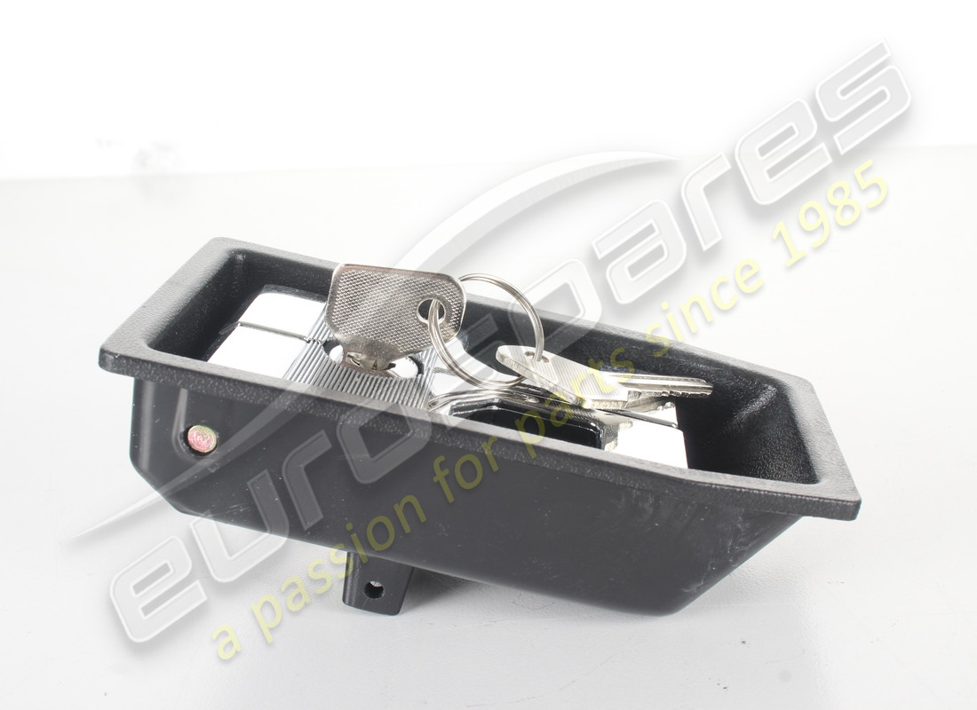 NEW EUROSPARES BOOT LEVER. PART NUMBER 40044505 (4) new eurospares boot lever. part number 40044505 (4)