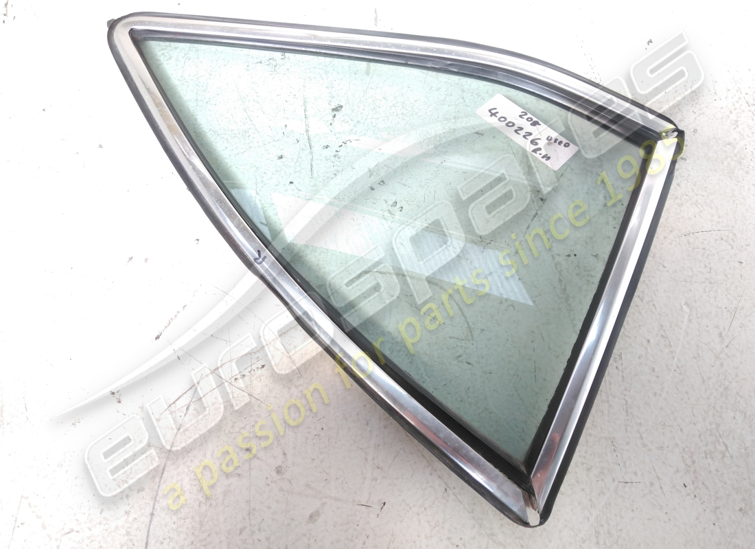 new ferrari rh rear qtr light glass clear. part number 400226 (1)
