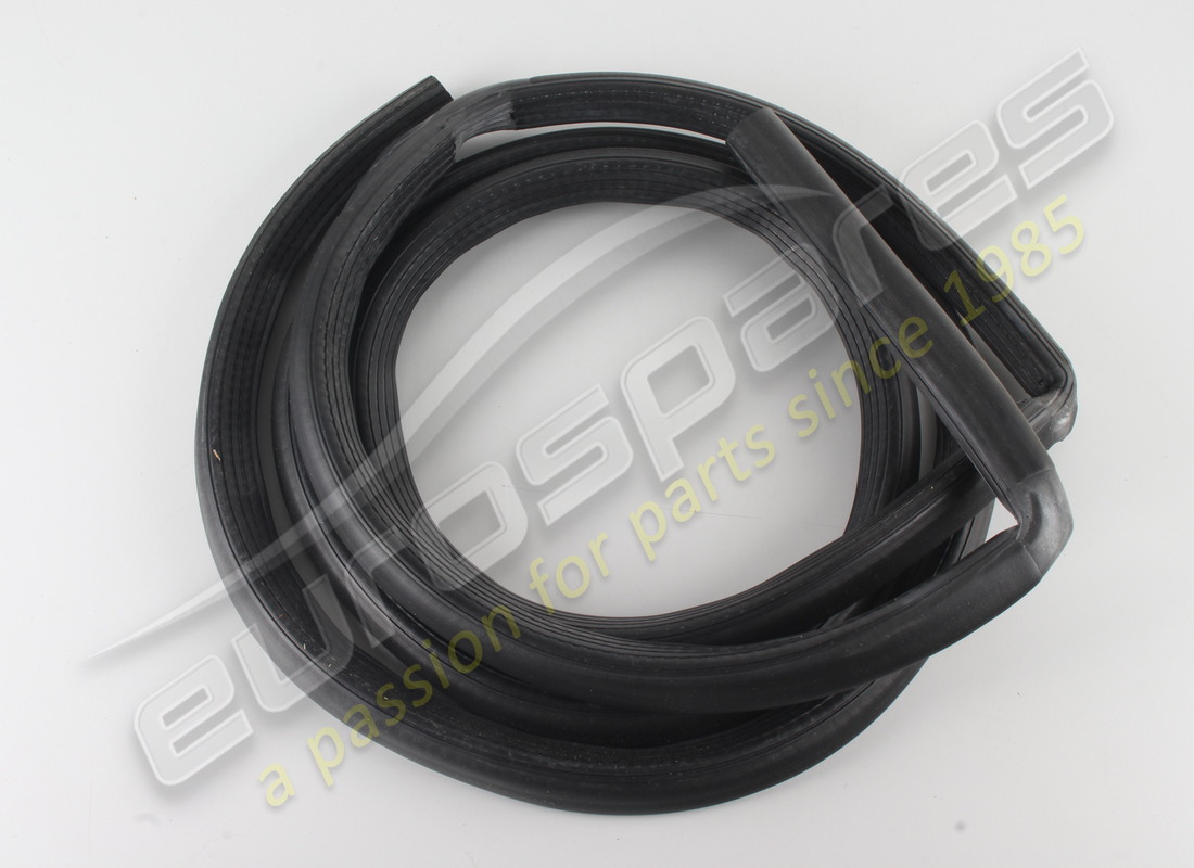 NEW FERRARI RH GASKET. PART NUMBER 63620100 (1) new ferrari rh gasket. part number 63620100 (1)