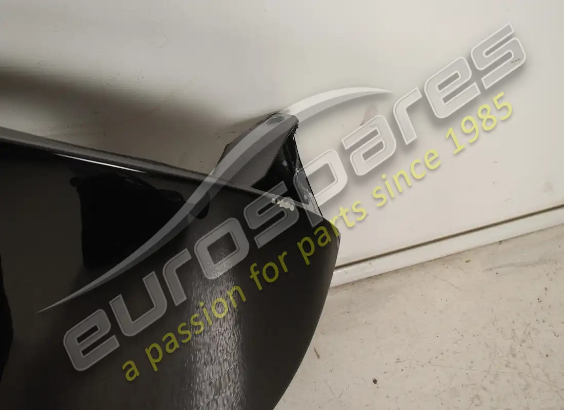 NEW (OTHER) FERRARI COMPLETE REAR SPOILER. PART NUMBER 949122 (8) new (other) ferrari complete rear spoiler. part number 949122 (8)