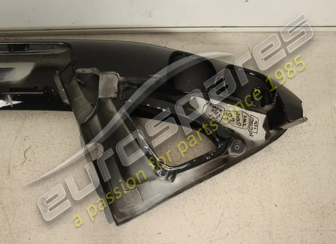 NEW (OTHER) FERRARI COMPLETE REAR SPOILER. PART NUMBER 949122 (7) new (other) ferrari complete rear spoiler. part number 949122 (7)