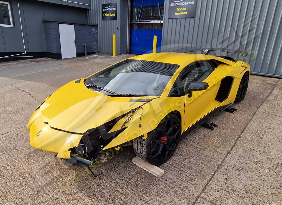 lamborghini 2016 (lp750-4 sv coupe) with 6,468 miles, being prepared for dismantling #1