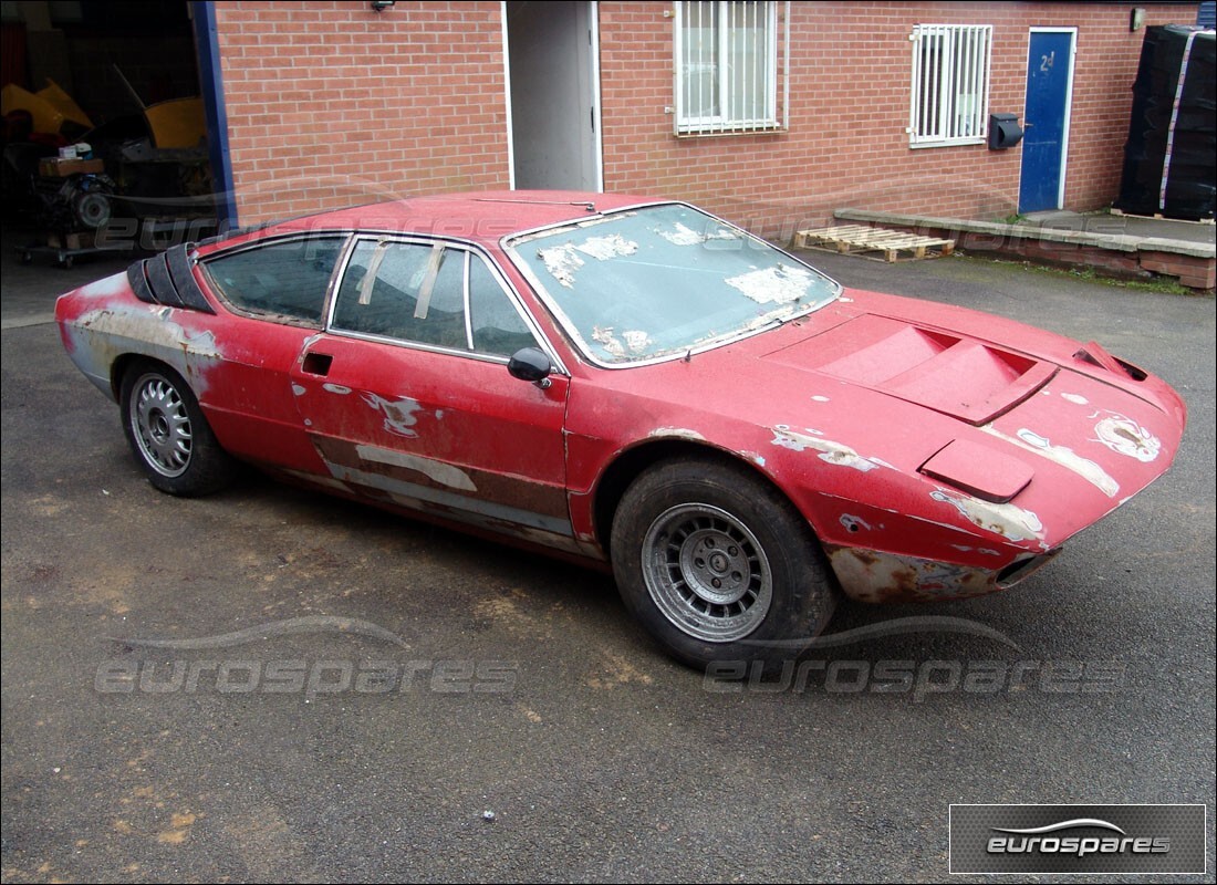 lamborghini urraco p250 / p250s with unknown, being prepared for dismantling #2