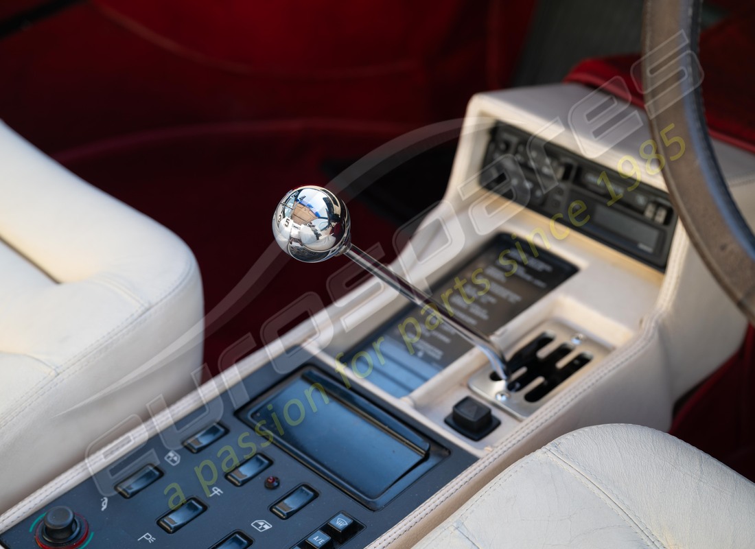 ferrari mondial 3.2 qv (1987) with 83223, being prepared for dismantling #15