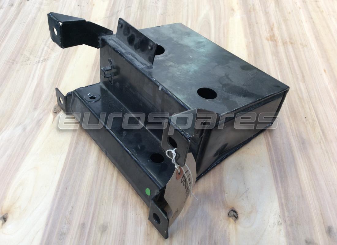 USED Ferrari WINDSHIELD WIPER CONTAINER . PART NUMBER 66581800 (1)