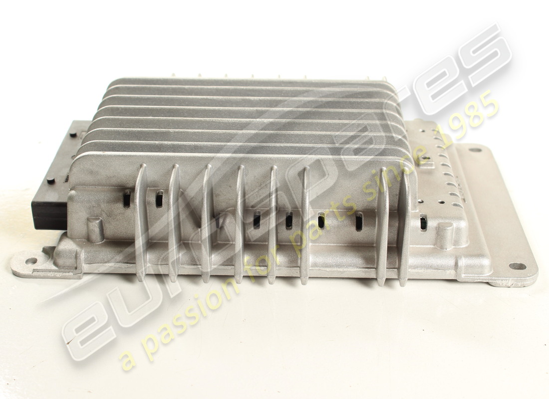 new (other) ferrari bose sound amplifier. part number 230800 (2)