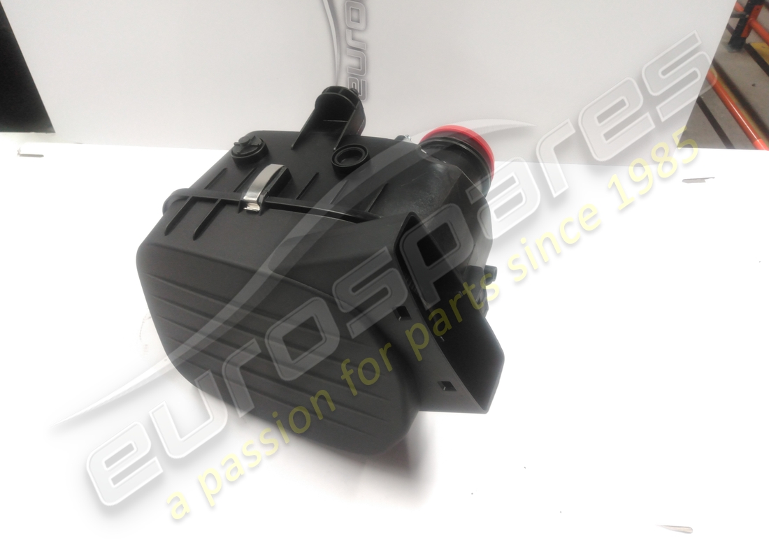 new maserati lh filter box assembly. part number 670038727 (2)