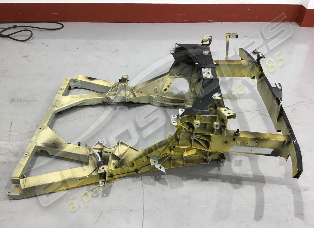 used ferrari rear subframe. part number 985761941 (3)