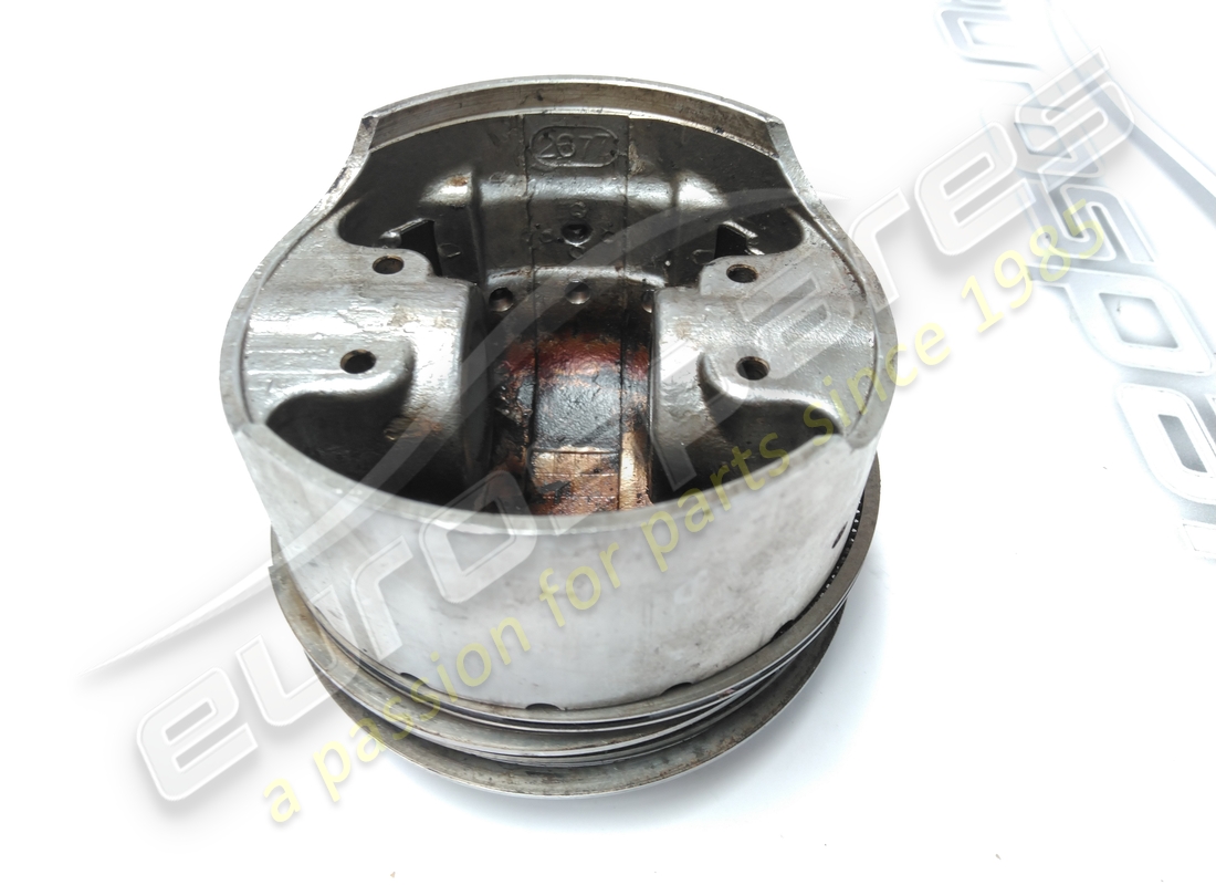 USED FERRARI PISTON ASSEMBLY 81MM STD 308 INJ. PART NUMBER 119828AA (3) used ferrari piston assembly 81mm std 308 inj. part number 119828aa (3)