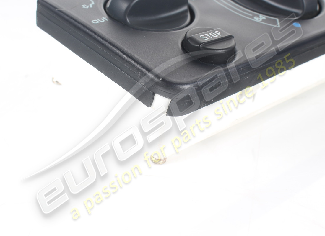 USED FERRARI AIR CONDITIONING CONTROL PANEL (FAHRENHEIT). PART NUMBER 65433300 (6) used ferrari air conditioning control panel (fahrenheit). part number 65433300 (6)