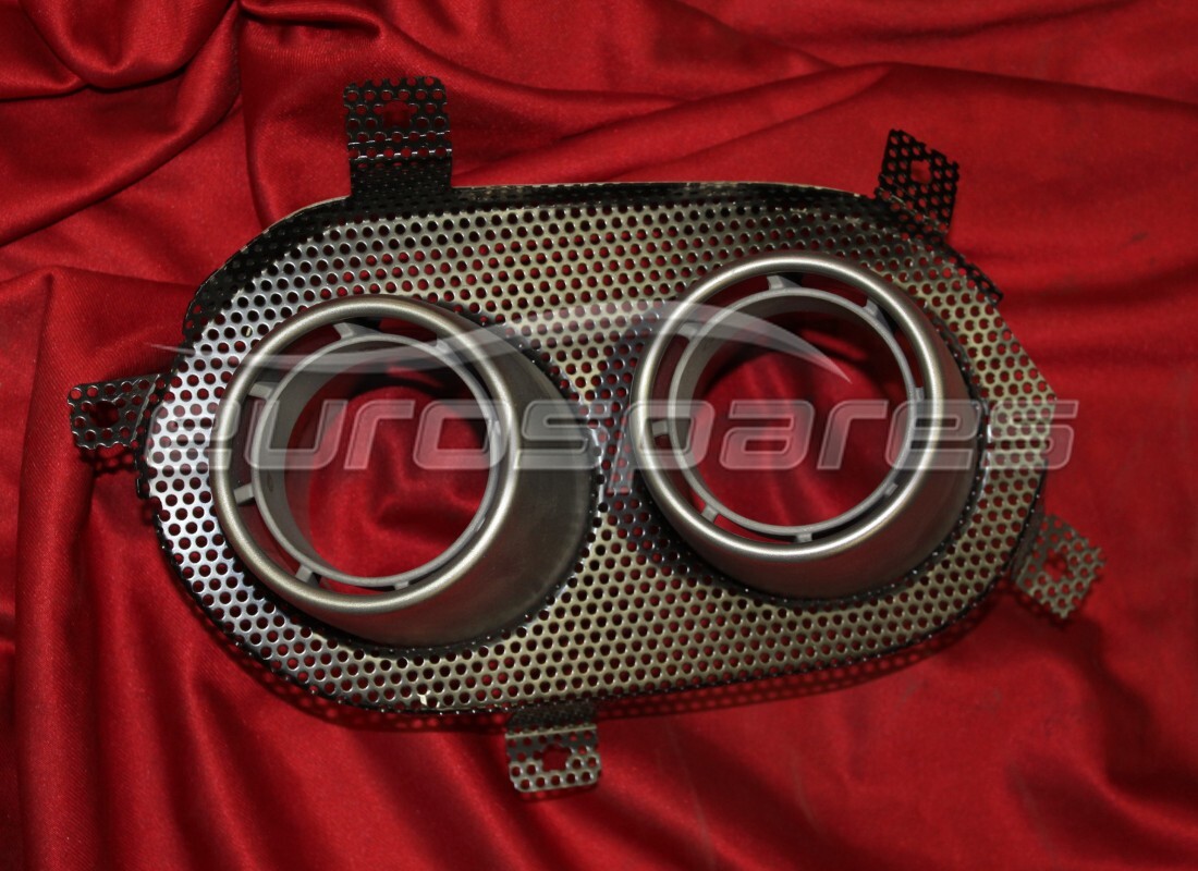 new (other) ferrari rh tailpipe grille. part number 86090400 (1)