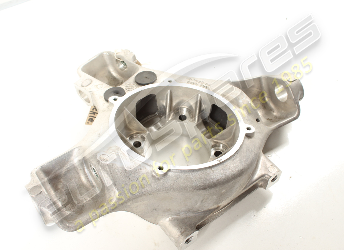 NEW FERRARI LH FRONT & RH REAR STUB AXLE. PART NUMBER 179330 (5) new ferrari lh front & rh rear stub axle. part number 179330 (5)