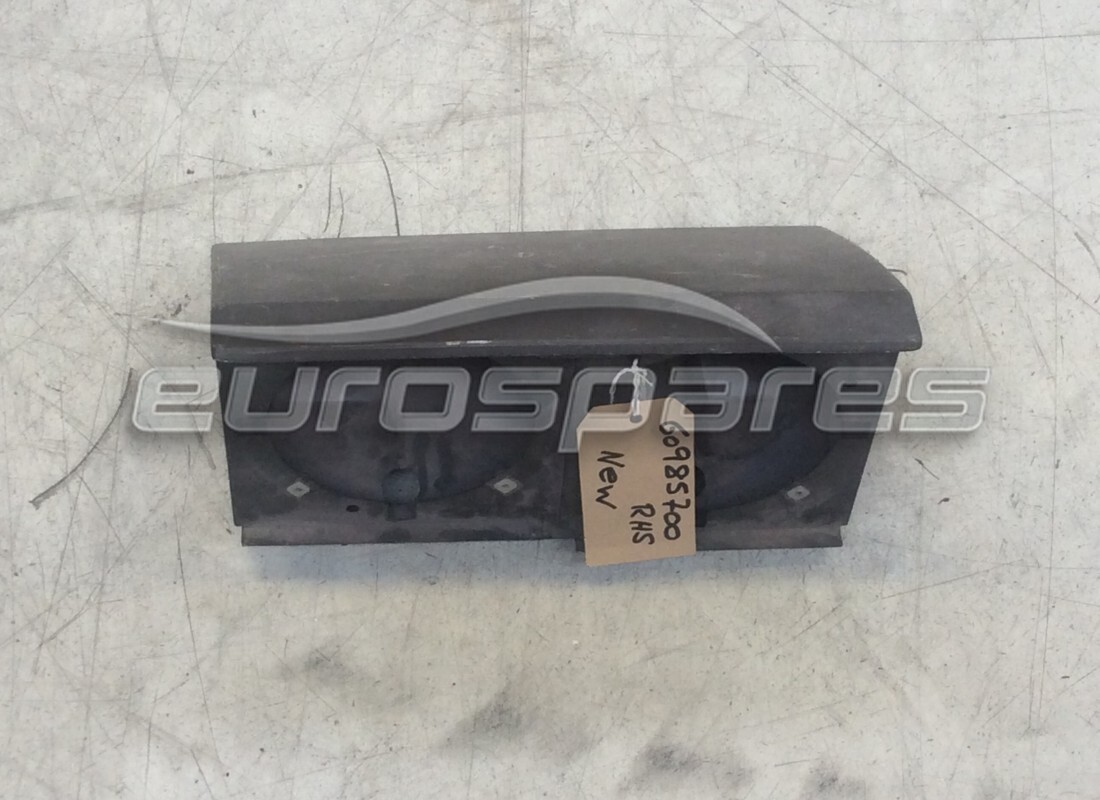 NEW Ferrari RH HEAD LAMP HOUSING . PART NUMBER 60985700 (1)