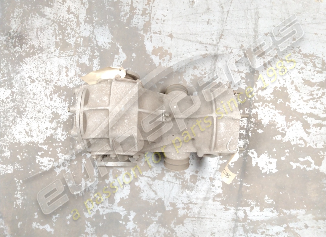 NEW FERRARI DIFFERENTIAL COMPLETE R12/39. PART NUMBER 120208 (5) new ferrari differential complete r12/39. part number 120208 (5)
