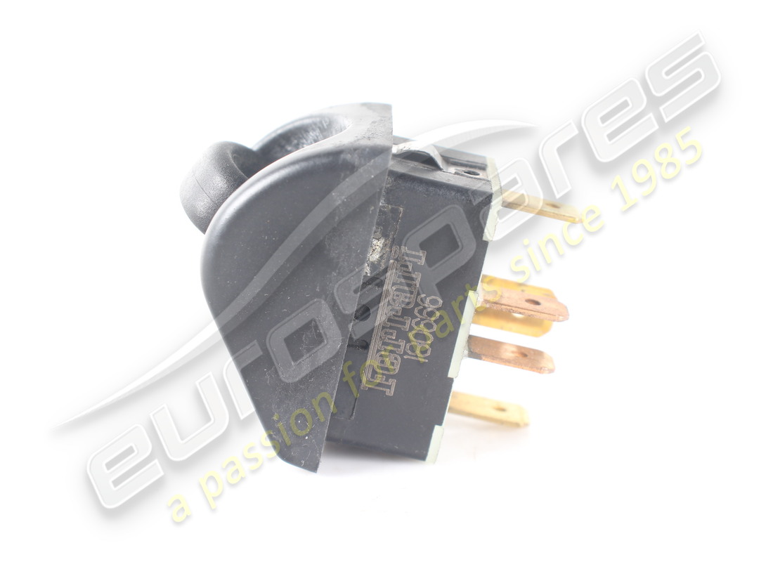 used ferrari push-button. part number 180666 (3)
