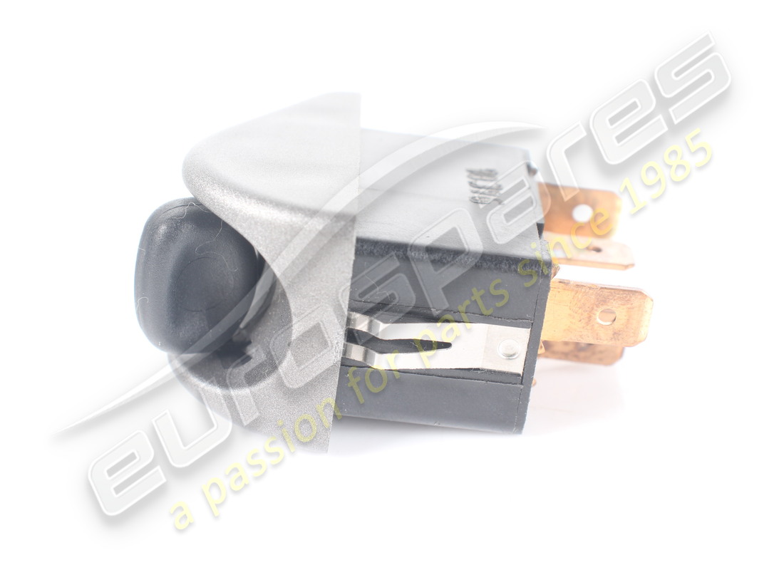 USED FERRARI SWITCH. PART NUMBER 153086 (3) used ferrari switch. part number 153086 (3)