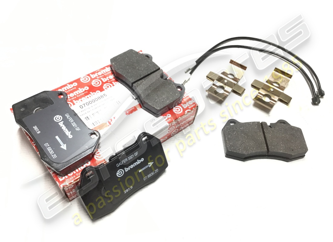 NEW FERRARI PADS SET FOR FRONT CALIPER. PART NUMBER 70000885 (1) new ferrari pads set for front caliper. part number 70000885 (1)