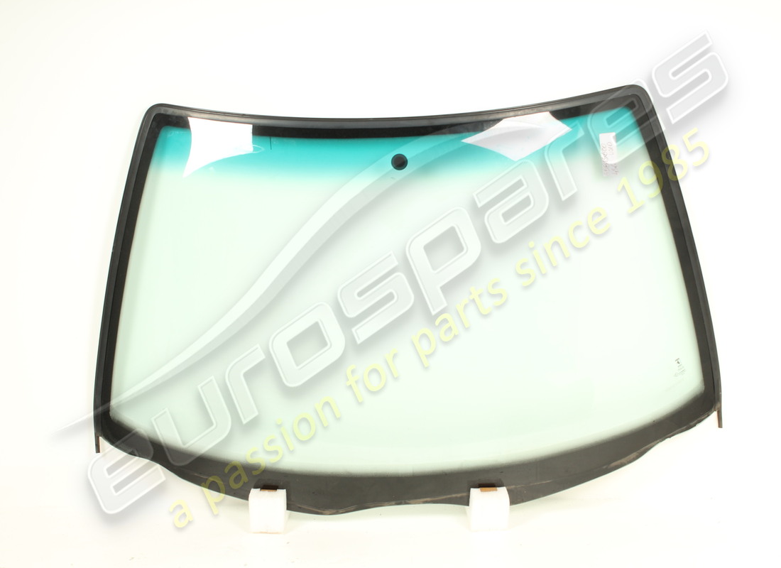 USED FERRARI WINDSHIELD. PART NUMBER 65815600 (1) used ferrari windshield. part number 65815600 (1)