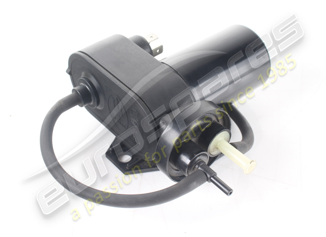 USED MASERATI VACUUM PUMP. PART NUMBER 325520172 (1) used maserati vacuum pump. part number 325520172 (1)