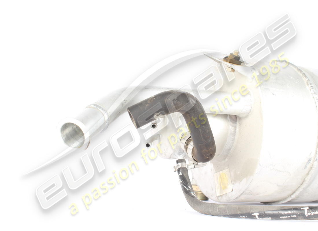 USED LAMBORGHINI OIL TANK. PART NUMBER 0015009704 (3) used lamborghini oil tank. part number 0015009704 (3)