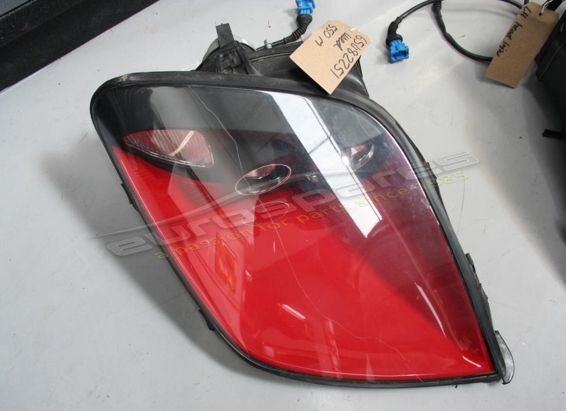 USED Ferrari RH HEADLIGHT (RHD) - ROSSO CORSA [RED] . PART NUMBER 65482251 (1)