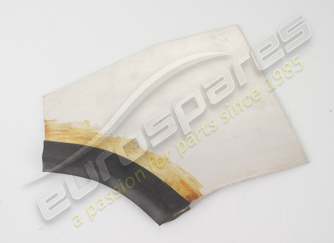 new ferrari rh wheel arch panel. part number 40354102 (1)