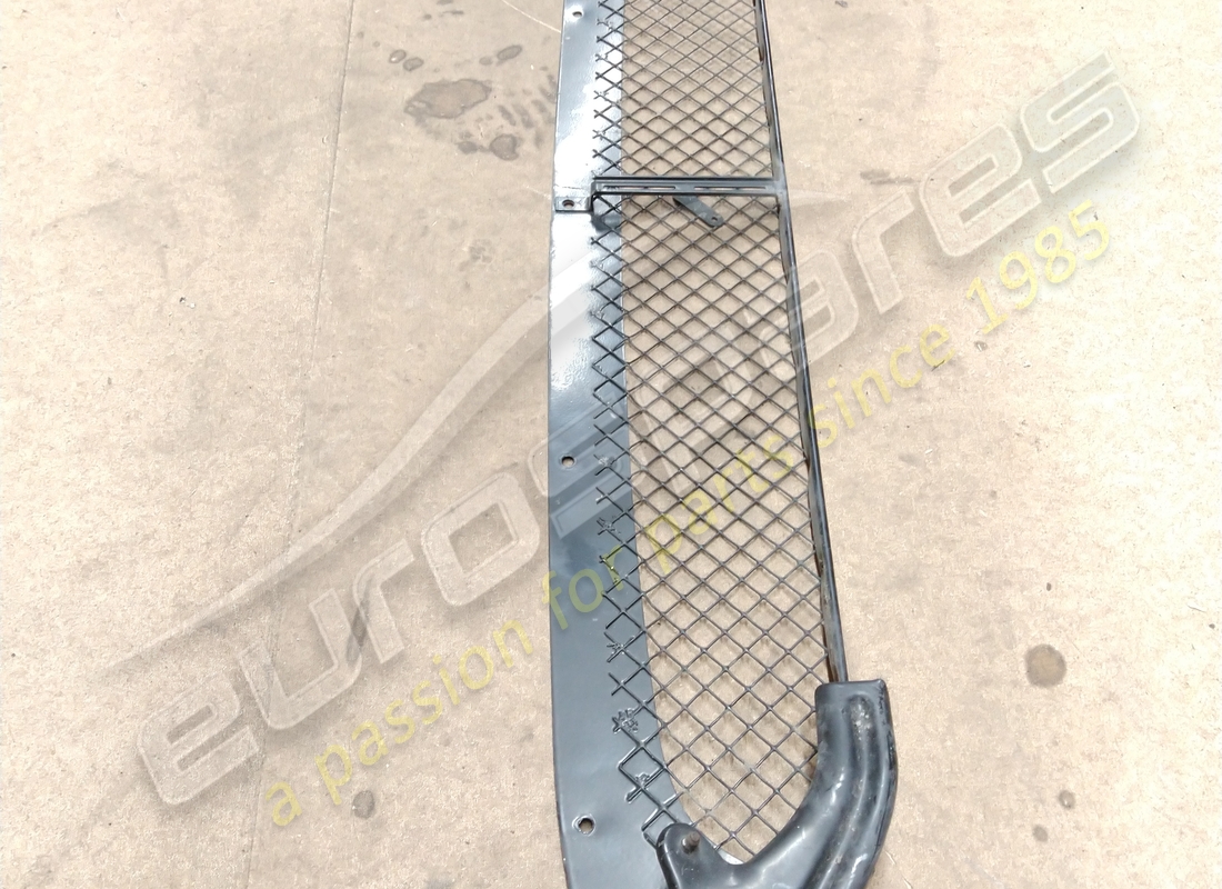 USED FERRARI UPPER GRILL. PART NUMBER 68099000 (3) used ferrari upper grill. part number 68099000 (3)