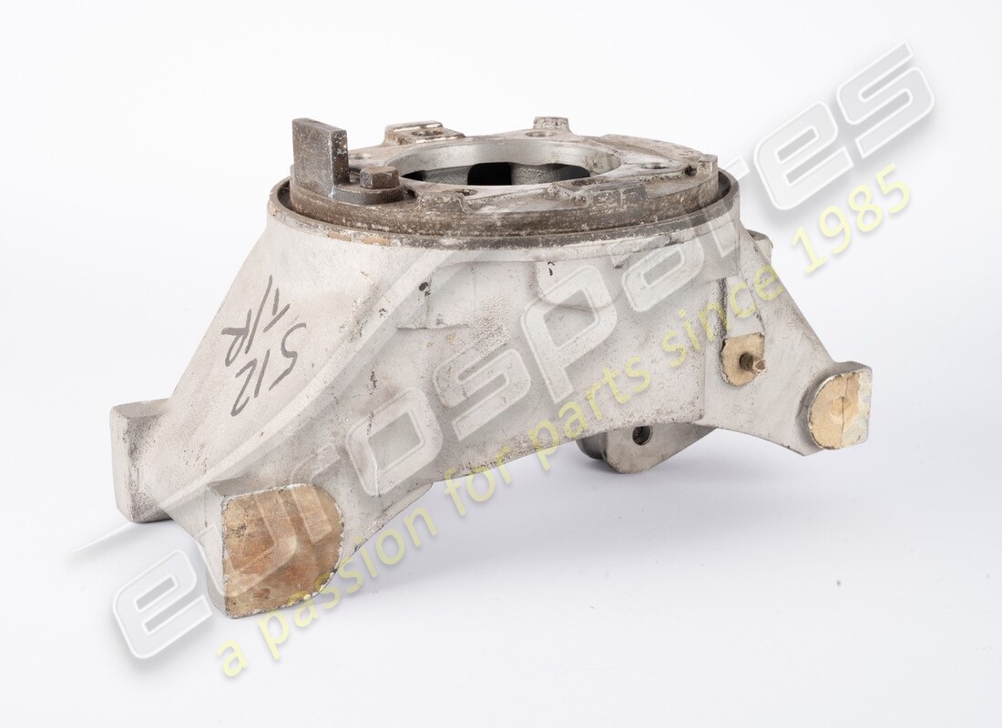 USED FERRARI RH REAR HUB HOUSING. PART NUMBER 155735 (1) used ferrari rh rear hub housing. part number 155735 (1)