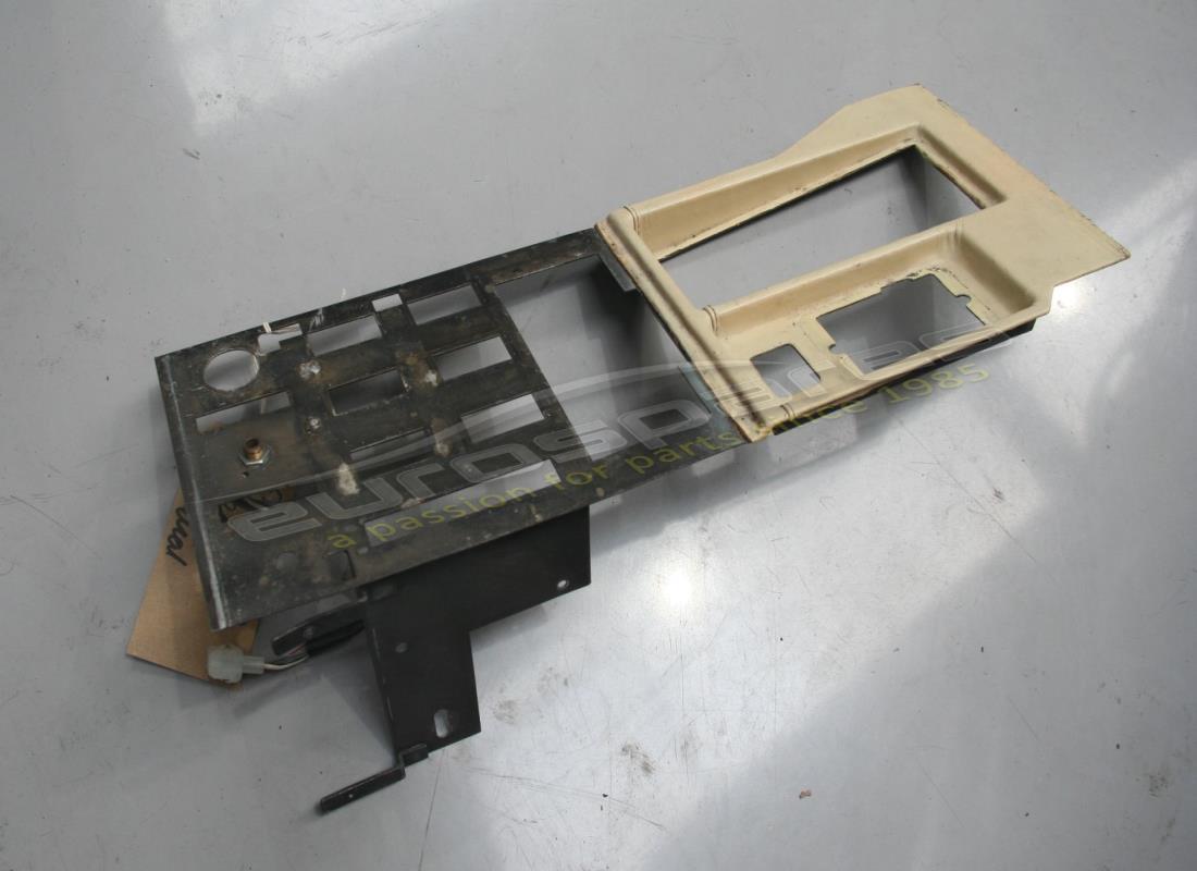 USED FERRARI FRONT PLATE LHD PART NUMBER 61057500 (1) used ferrari front plate lhd part number 61057500 (1)