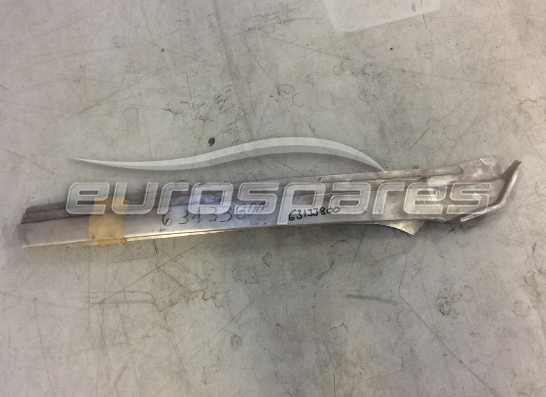 NEW FERRARI RH OUTER TRIM FOR WINDSCREEN VERTICAL ROD. PART NUMBER 63133800 (1) new ferrari rh outer trim for windscreen vertical rod. part number 63133800 (1)