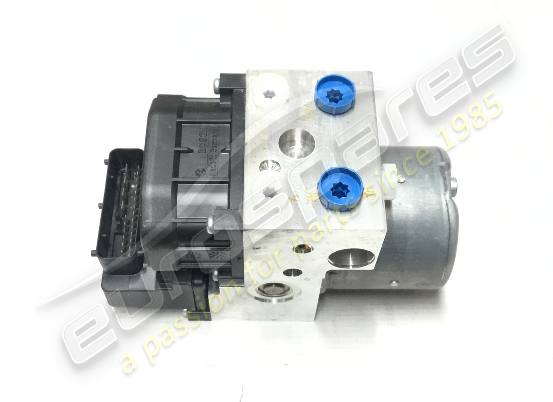 NEW MASERATI A.B.S. HYDRAULIC UNIT ASSEMBLY 5.3. PART NUMBER 373830316 (2) new maserati a.b.s. hydraulic unit assembly 5.3. part number 373830316 (2)