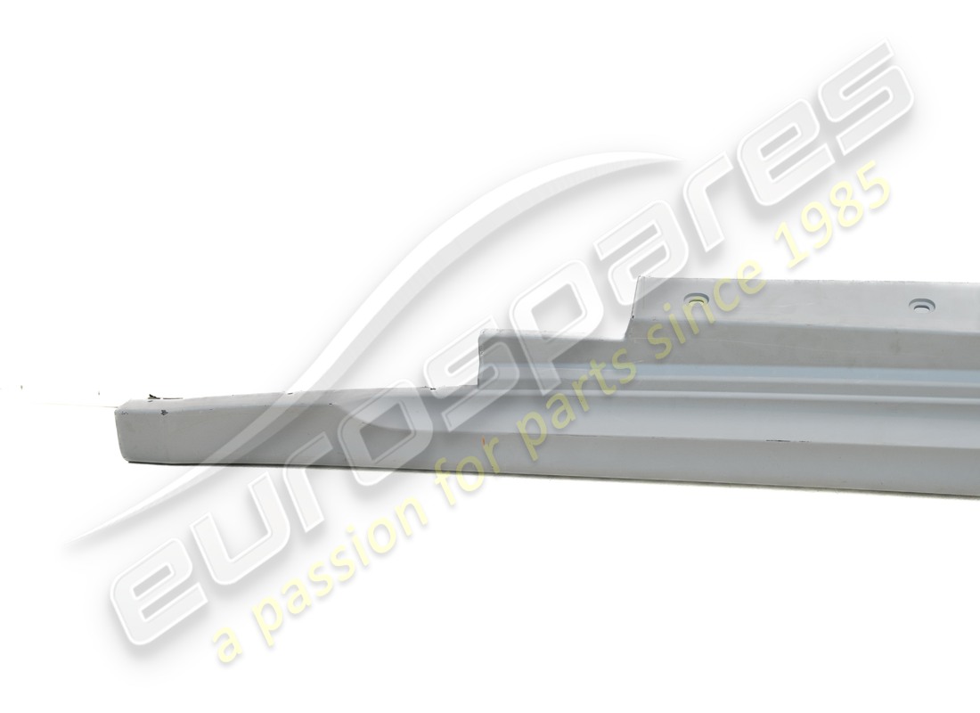 new maserati lh side skirt. part number 980145474 (2)