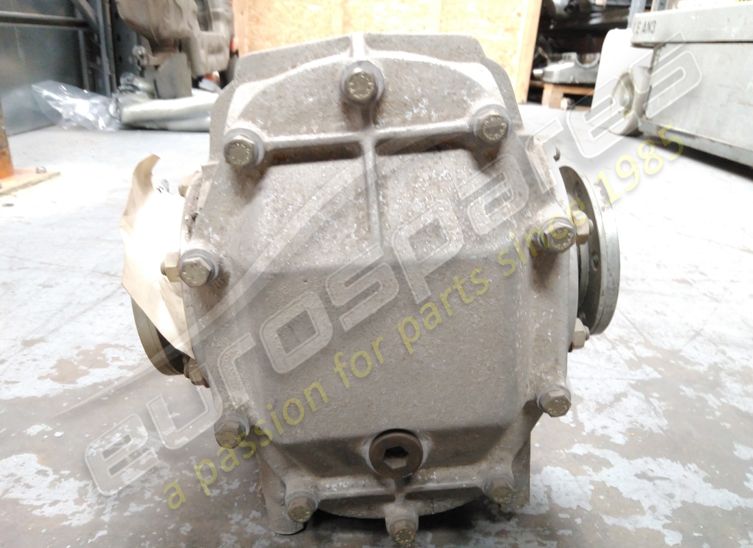 NEW FERRARI DIFFERENTIAL COMPLETE R12/39. PART NUMBER 120208 (4) new ferrari differential complete r12/39. part number 120208 (4)