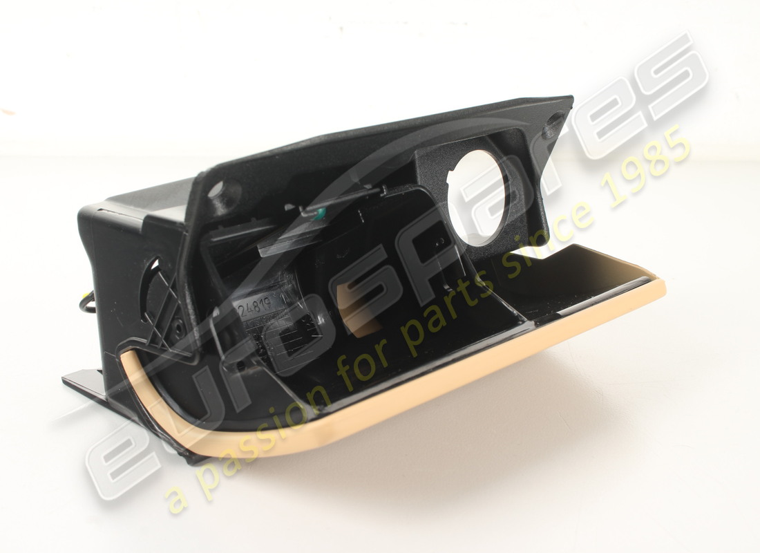 NEW (OTHER) MASERATI REAR ASHTRAY,BEIGE. PART NUMBER 981307830 (2) new (other) maserati rear ashtray,beige. part number 981307830 (2)