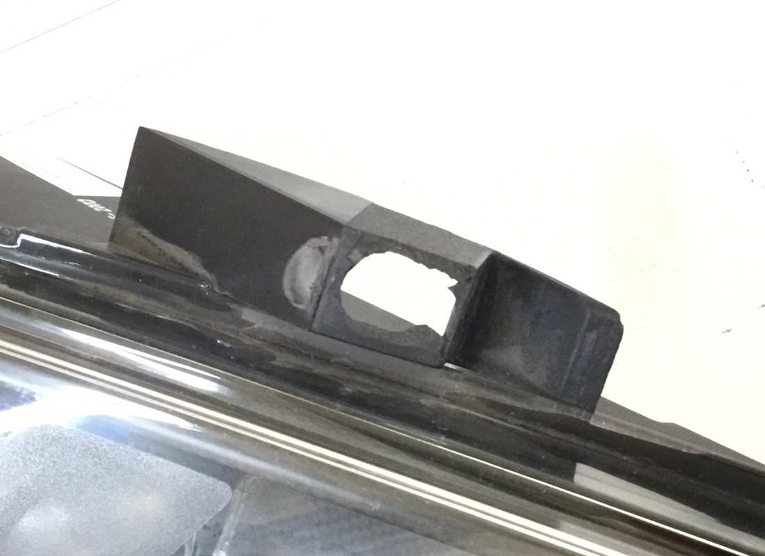 USED FERRARI HEADLIGHT RH PART NUMBER 198498 (5) used ferrari headlight rh part number 198498 (5)