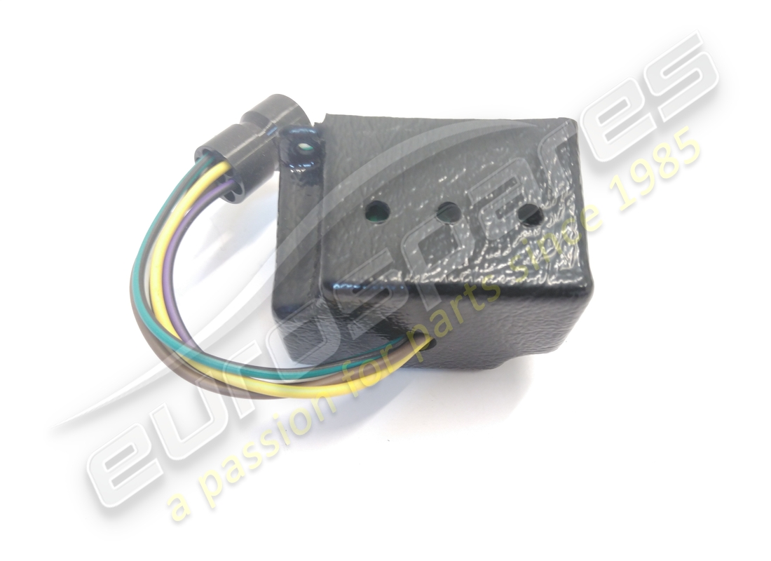 NEW FERRARI AIR REGULATOR. PART NUMBER 124082 (3) new ferrari air regulator. part number 124082 (3)