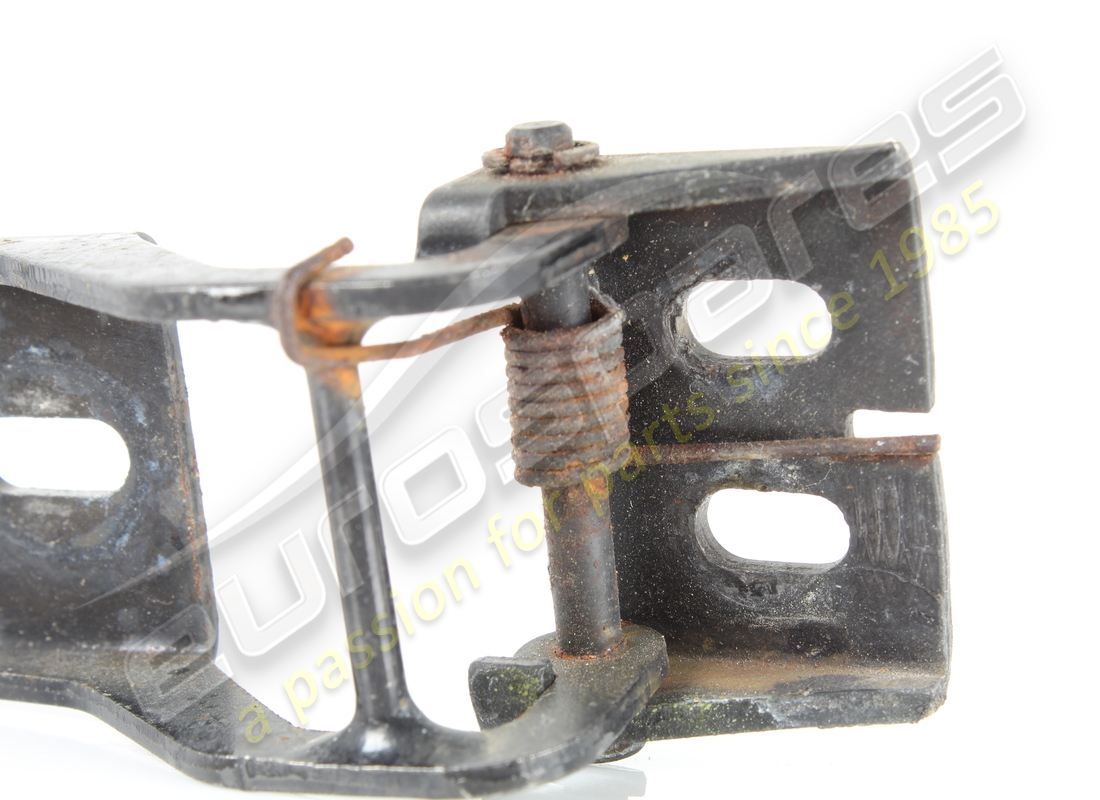 USED FERRARI CERNIERA COMPLETE SPORTELLO BOCCH. PART NUMBER 62370400 (3) used ferrari cerniera complete sportello bocch. part number 62370400 (3)