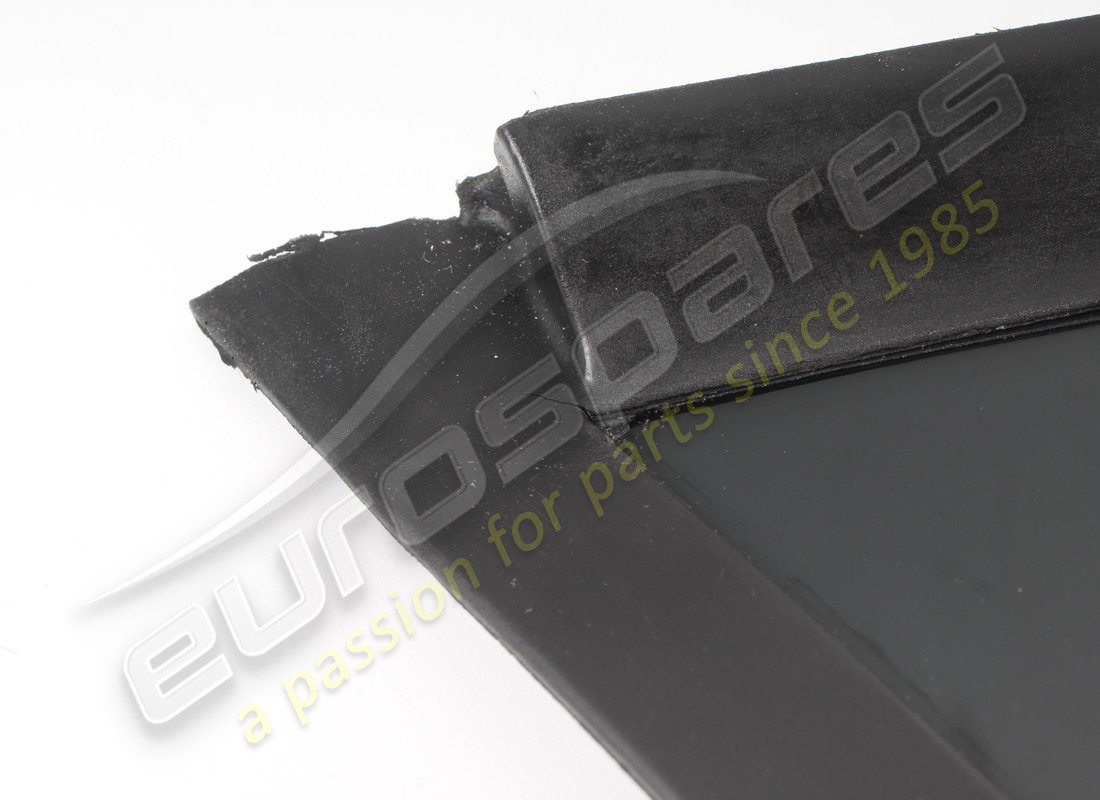 NEW FERRARI RH REAR LATERAL WINDOW. PART NUMBER 82321100 (3) new ferrari rh rear lateral window. part number 82321100 (3)