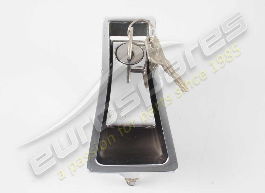 NEW FERRARI LOCK SET. PART NUMBER 2466243002 (4) new ferrari lock set. part number 2466243002 (4)
