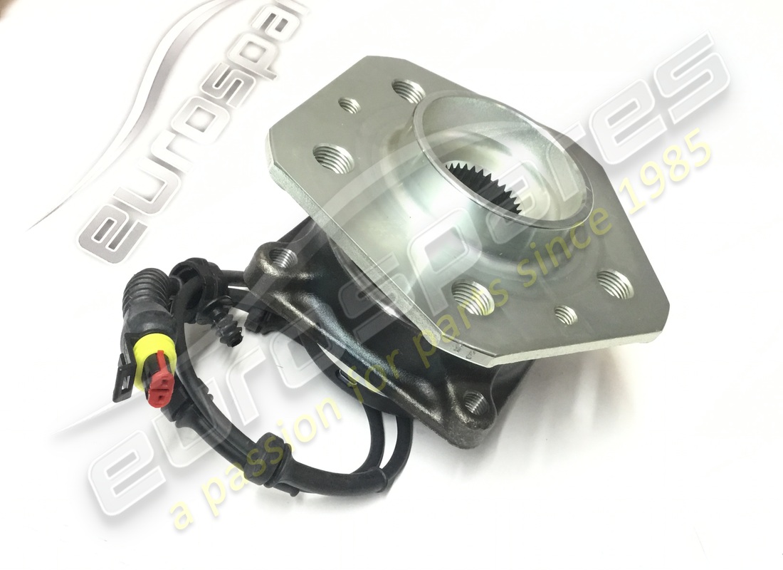 new maserati wheel bearing with hub. part number 185564 (1)