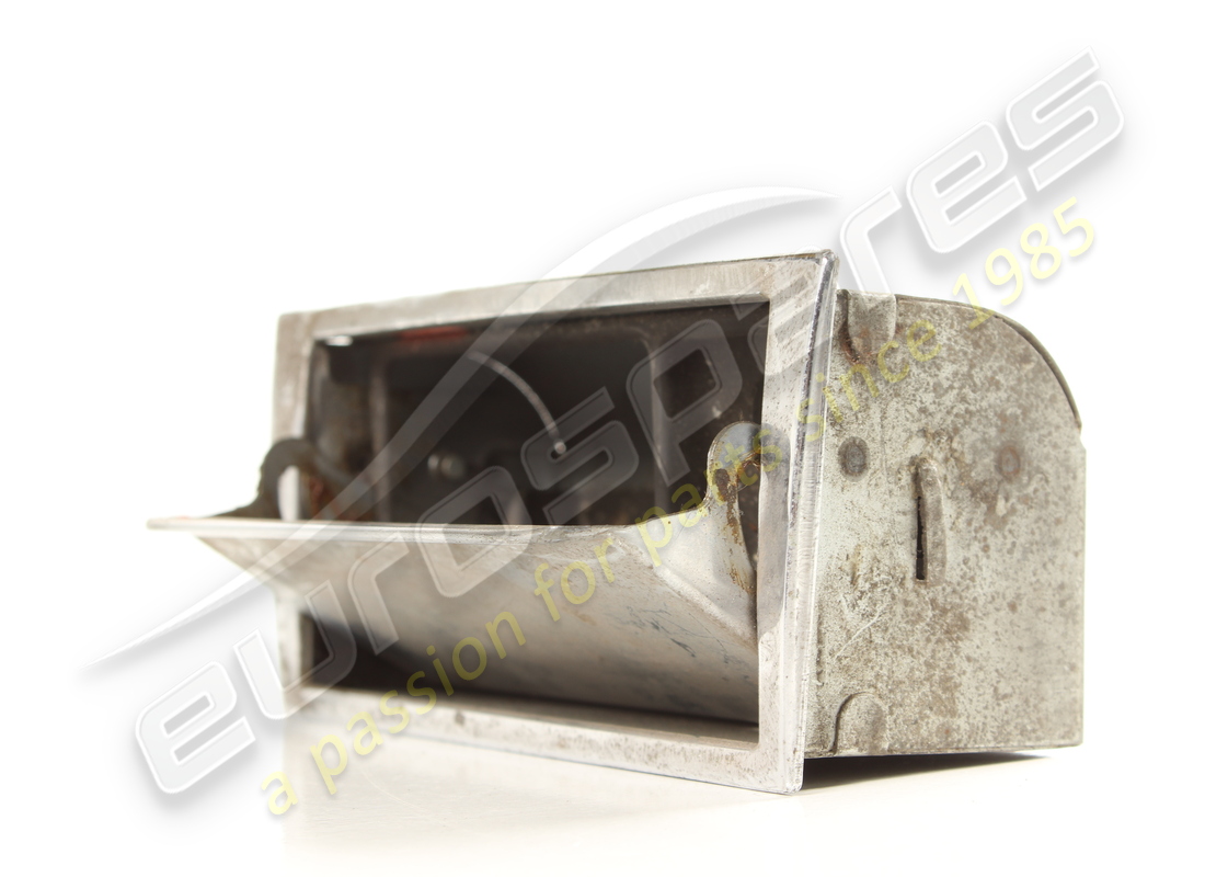 USED FERRARI ASHTRAY. PART NUMBER 2536492000 (2) used ferrari ashtray. part number 2536492000 (2)